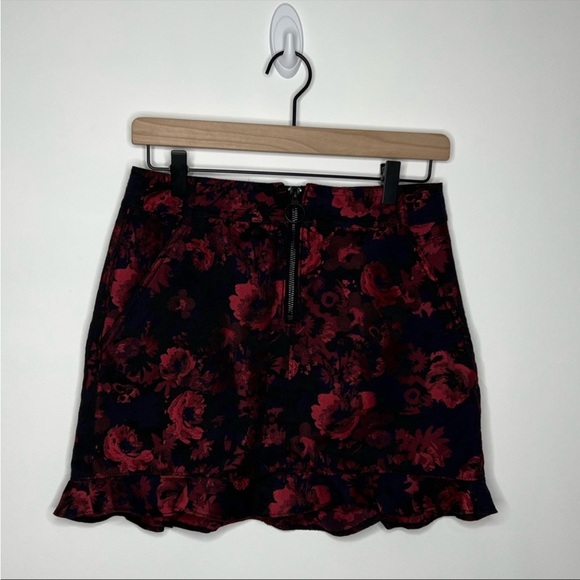 Express mini skirt Size2. Black and red - Picture 2 of 6